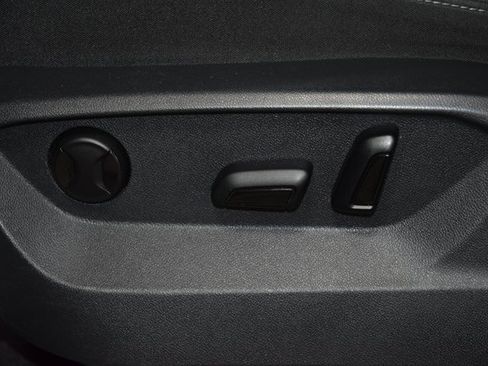 Used 2018 Volkswagen Atlas SE image 37