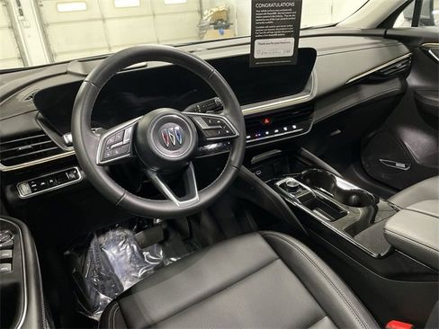 Certified 2025 Buick Envision Preferred image 17