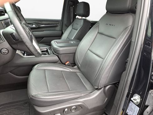 Used 2023 GMC Yukon XL Denali AWD/4WD image 9