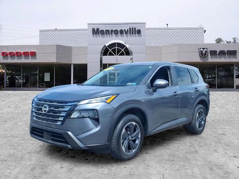 Used 2025 Nissan Rogue SV FWD image 1