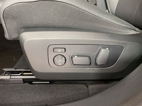 Used 2025 BMW X3 xDrive30i w/ Premium Package image 9