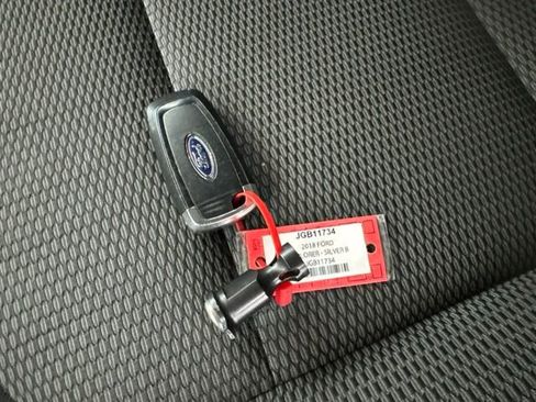 Used 2018 Ford Explorer XLT AWD/4WD image 22