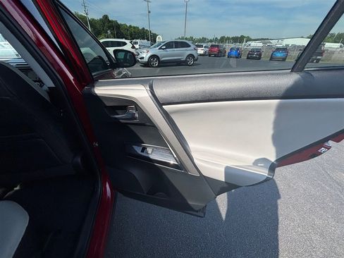 Used 2018 Toyota RAV4 Limited w/ Advanced Technology Package FWD image 27