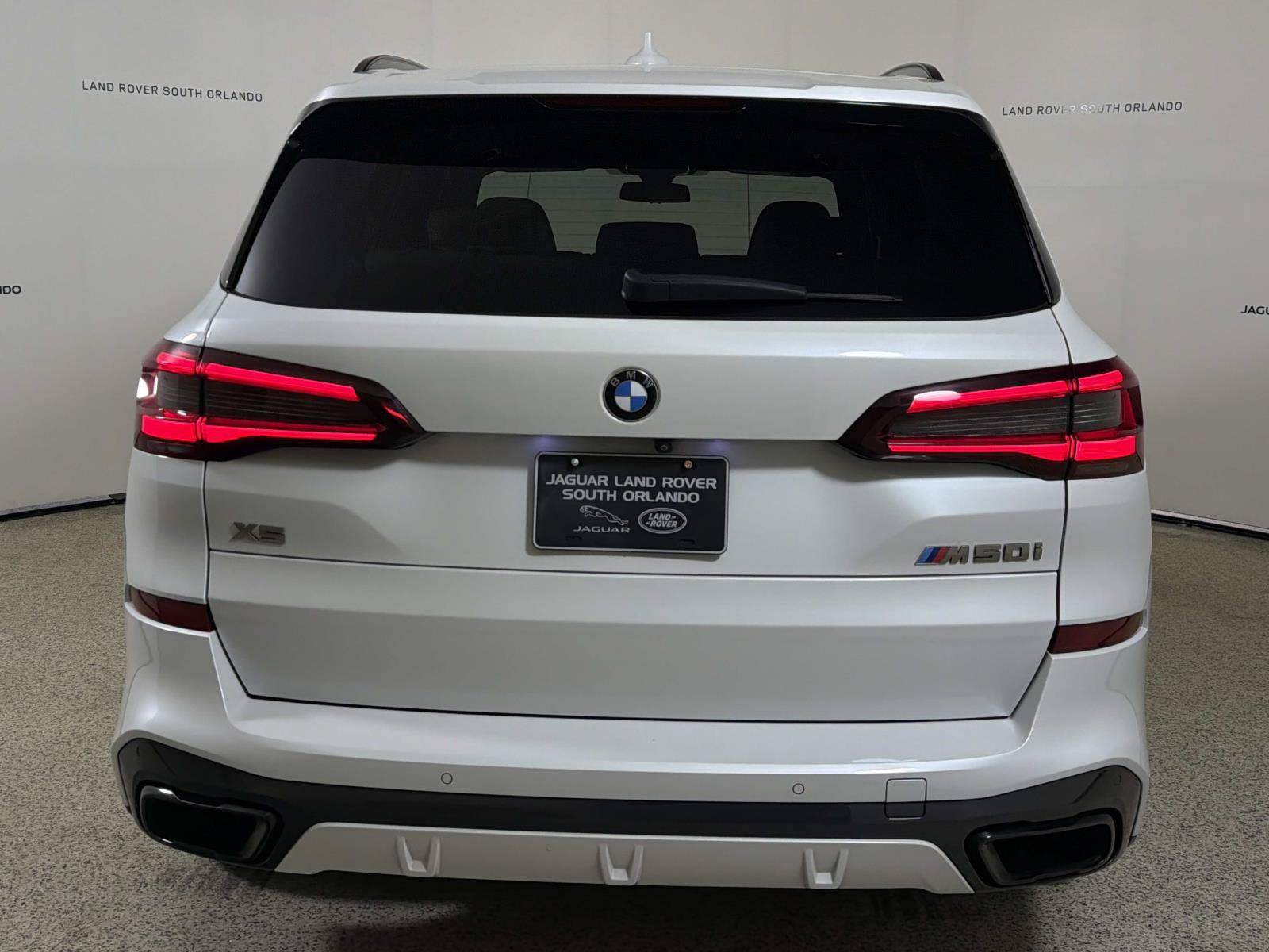 Used 2021 BMW X5 M50i w/ Executive Package AWD/4WD image 4