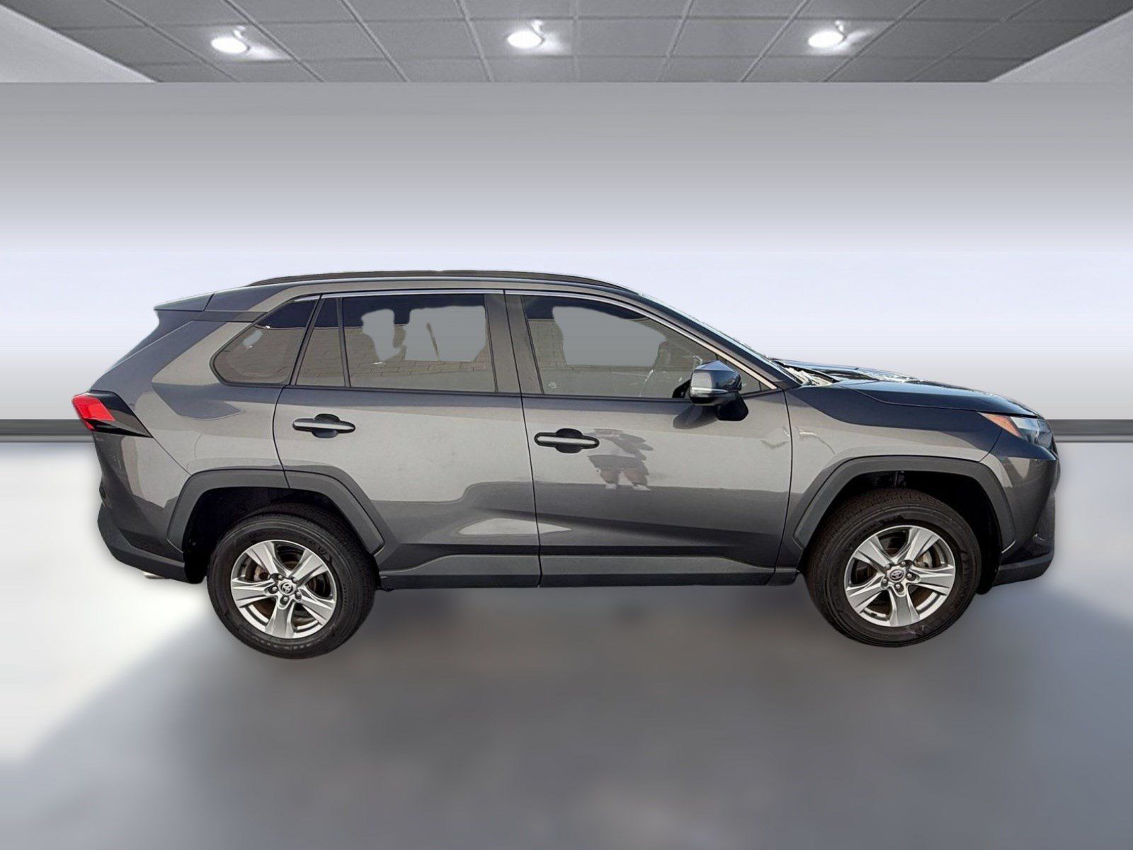 Used 2023 Toyota RAV4 XLE w/ Convenience Package FWD image 8