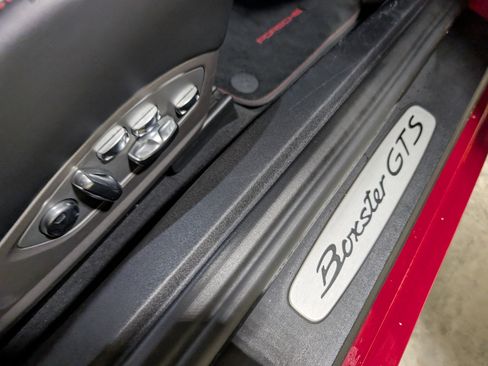 Used 2015 Porsche Boxster GTS image 28