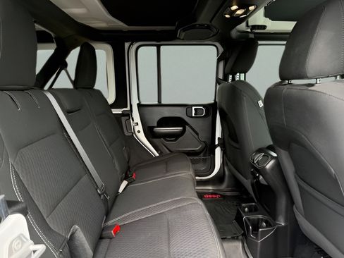 Used 2021 Jeep Wrangler Unlimited Sport AWD/4WD image 10