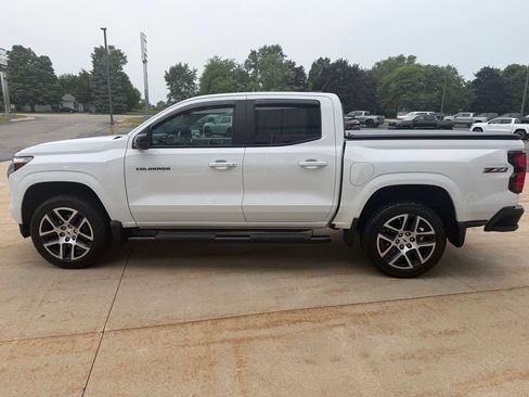 Used 2023 Chevrolet Colorado Z71 w/ Z71 Convenience Package 2 AWD/4WD image 6