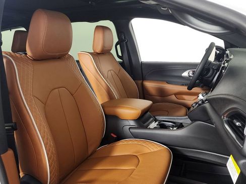 New 2026 Chrysler Pacifica Pinnacle image 31