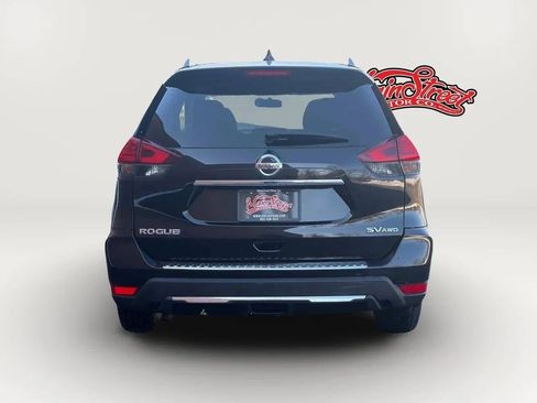 Used 2017 Nissan Rogue SV AWD/4WD image 6