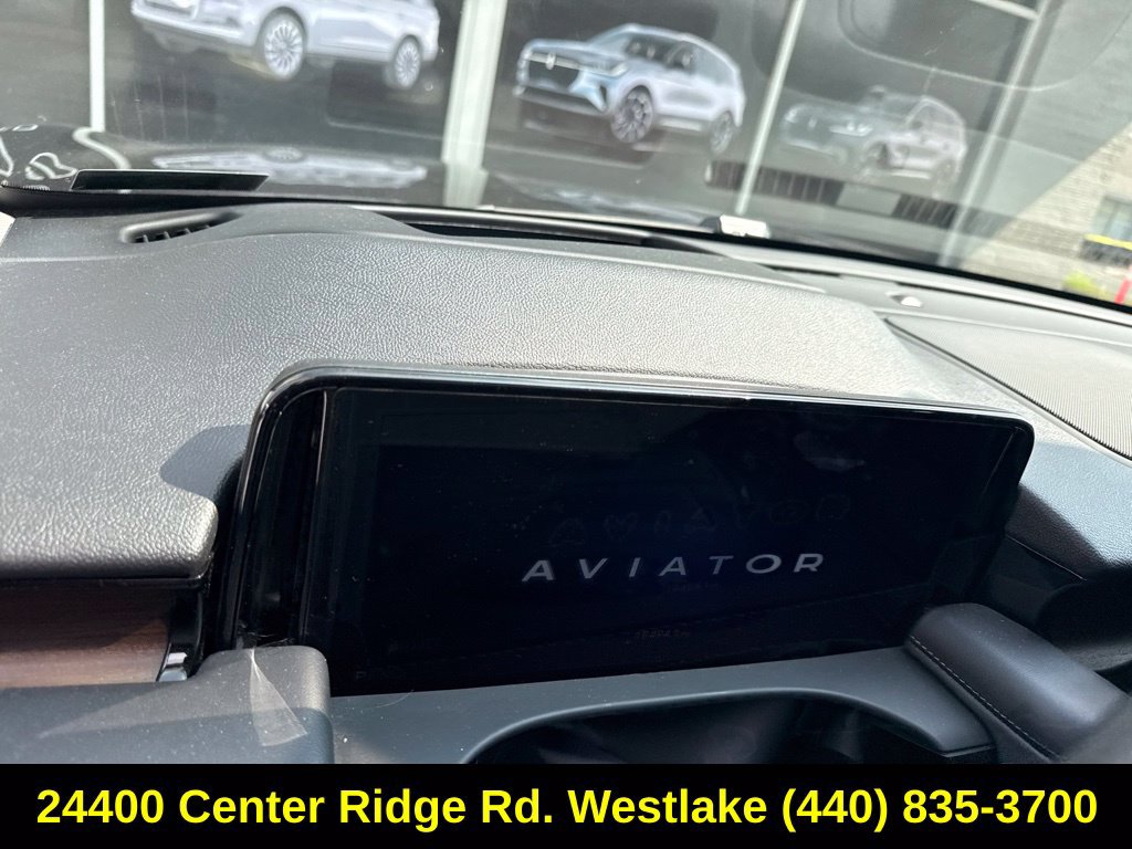 Used 2025 Lincoln Aviator Reserve w/ Jet Appearance Package AWD/4WD image 19