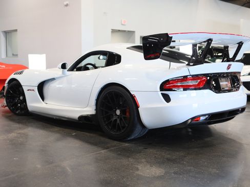 Used 2017 Dodge Viper ACR w/ Extreme Aero Package RWD image 4