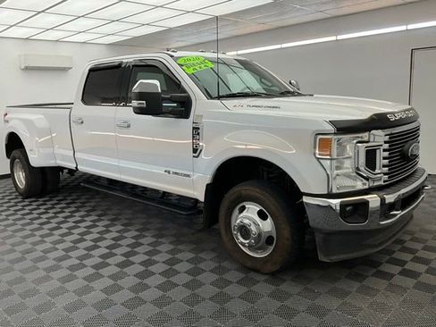 Used 2020 Ford F350 XLT w/ XLT Premium Package AWD/4WD image 3
