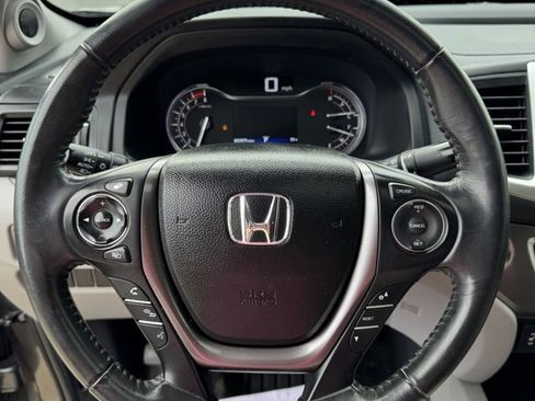 Certified 2019 Honda Ridgeline RTL-T image 16