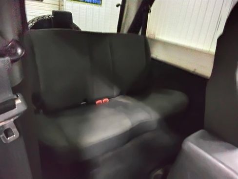 Used 2006 Jeep Wrangler Unlimited AWD/4WD image 14