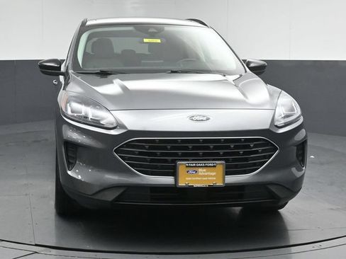 Certified 2022 Ford Escape SE w/ SE Sport Appearance Package AWD/4WD image 2