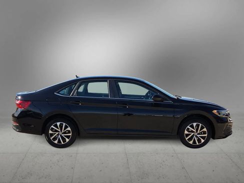 Used 2024 Volkswagen Jetta S image 9