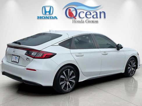 Used 2023 Honda Civic EX-L image 3