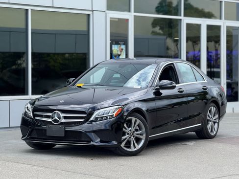 Used 2019 Mercedes-Benz C 300 Sedan image 2