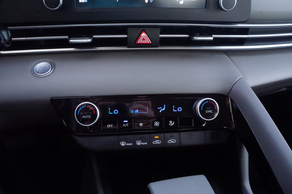 New 2026 Hyundai Elantra Hybrid FWD image 11