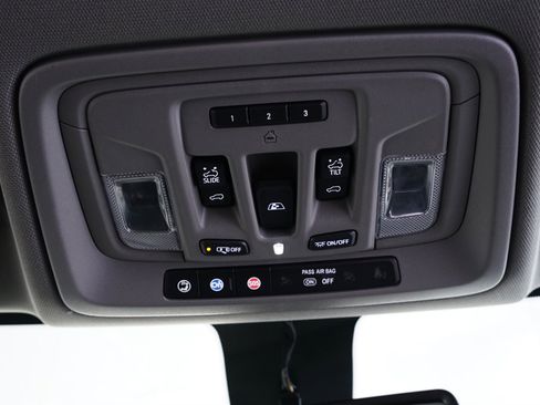 Used 2020 GMC Sierra 1500 SLT image 46