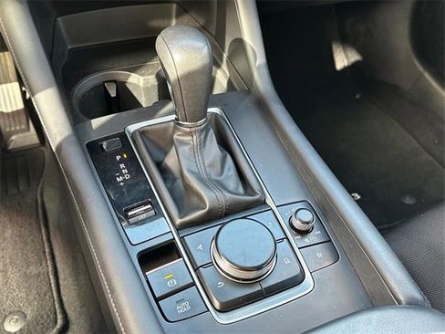 Used 2022 MAZDA MAZDA3 s image 23