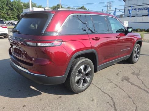 Used 2023 Jeep Grand Cherokee 4WD 4xe image 7