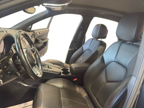 Used 2017 Porsche Macan AWD/4WD image 18