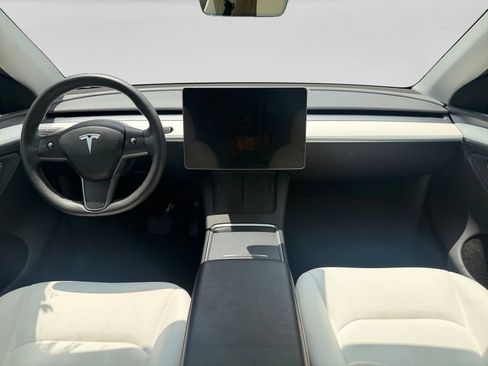Used 2024 Tesla Model Y Long Range AWD/4WD image 15