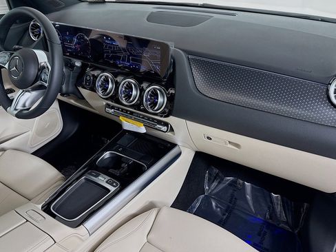 New 2025 Mercedes-Benz GLA 250 image 26