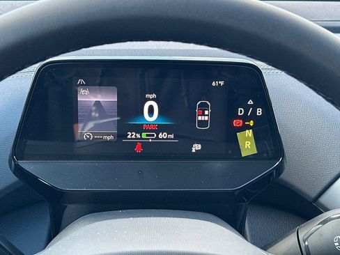 New 2025 Volkswagen ID.4 Pro image 24