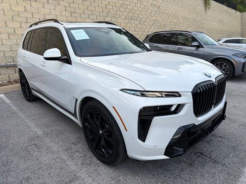 Used 2026 BMW X7 xDrive40i w/ M Sport Package AWD/4WD image 4