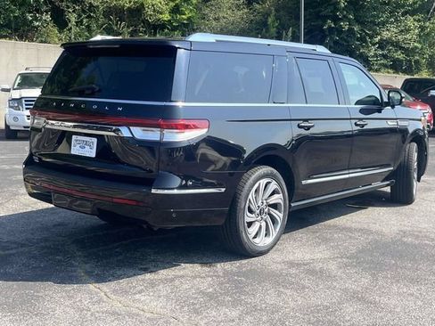 Used 2022 Lincoln Navigator L Reserve AWD/4WD image 3
