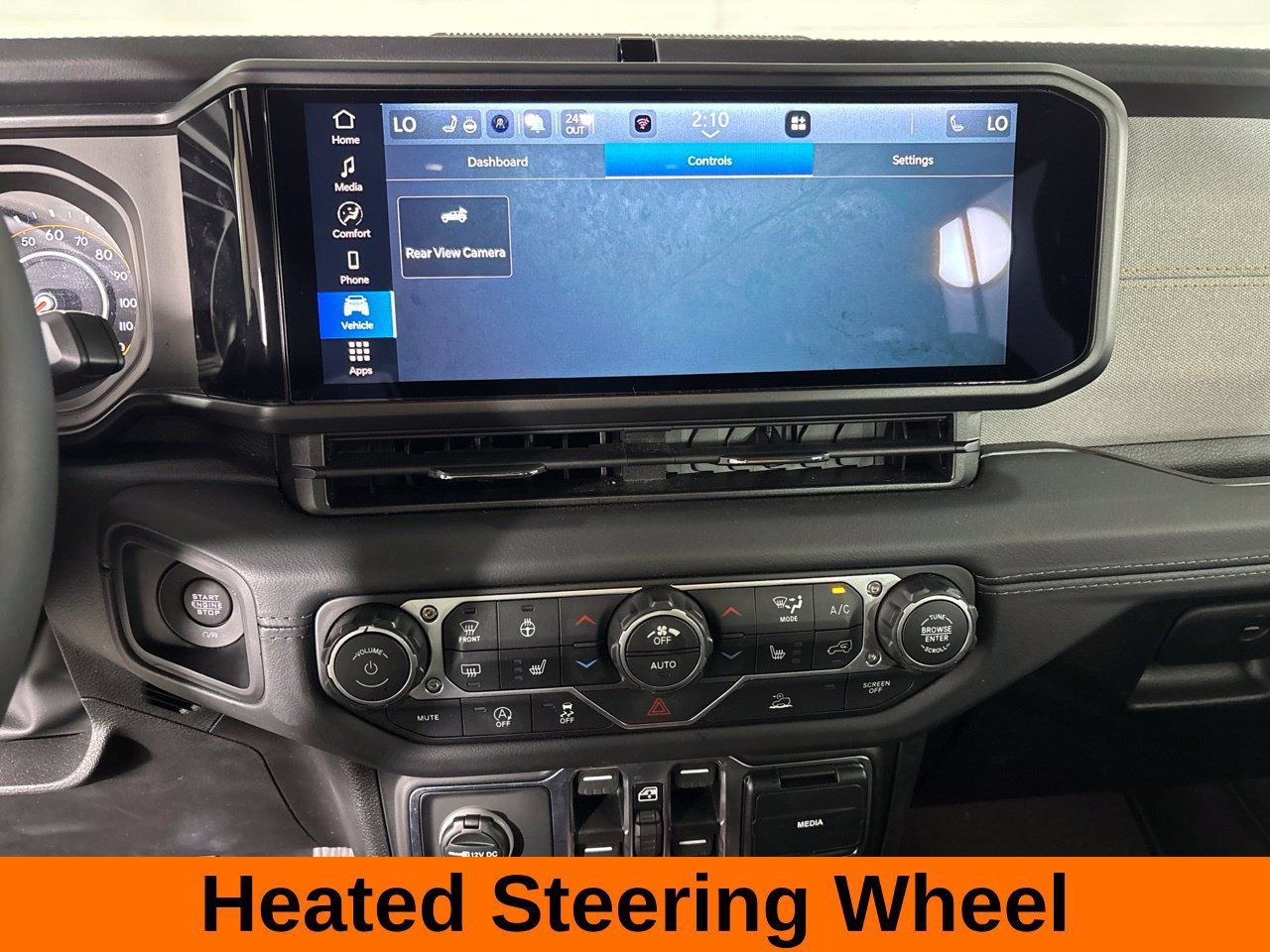 Used 2026 Jeep Wrangler Unlimited Sahara AWD/4WD image 16