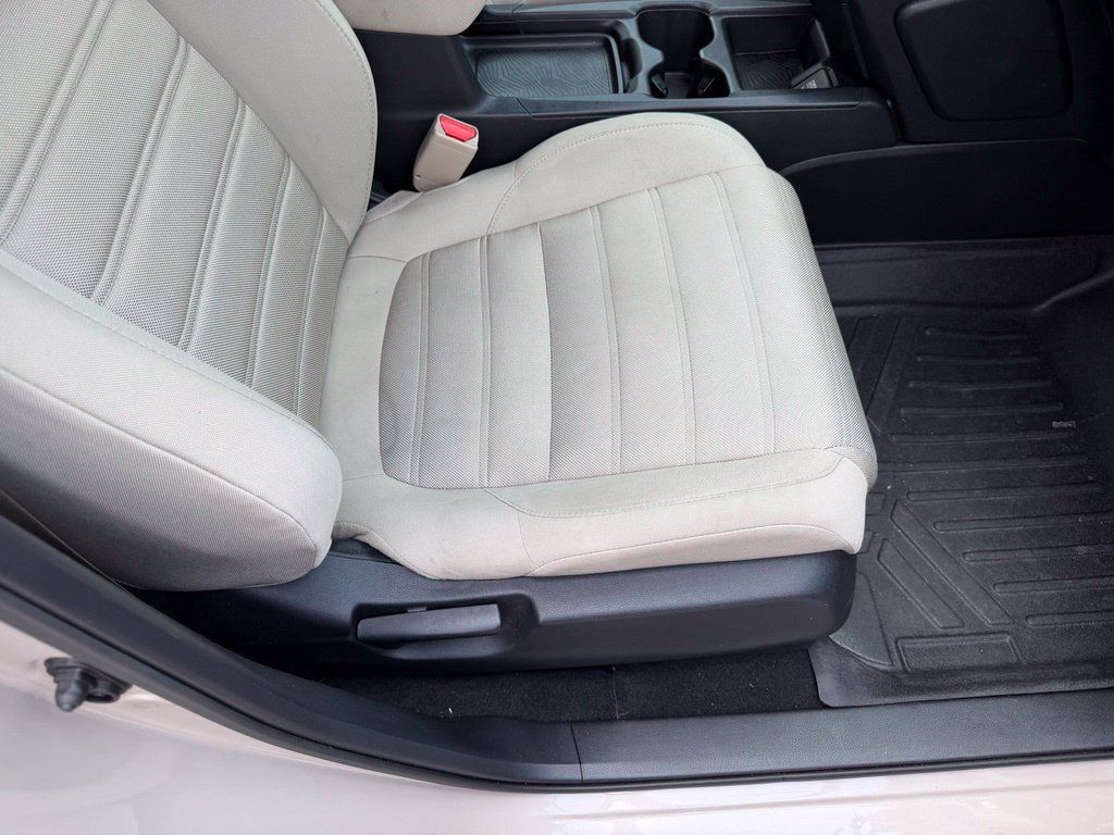 Used 2018 Honda CR-V EX image 18