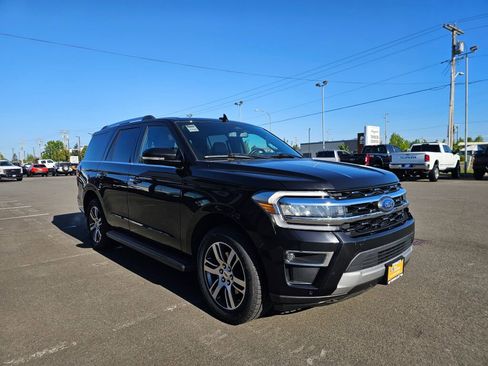 Certified 2024 Ford Expedition Limited AWD/4WD image 4