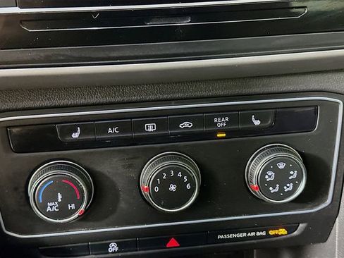 Used 2022 Volkswagen Atlas SE image 15