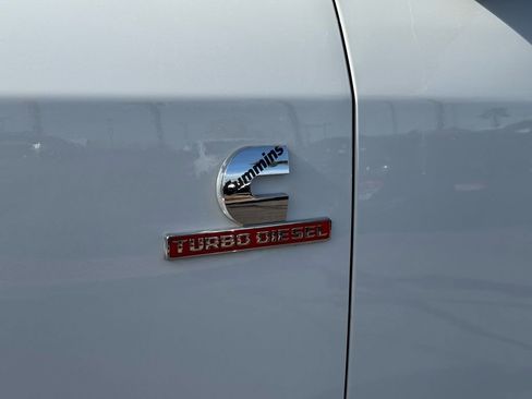Used 2024 RAM 2500 Laramie AWD/4WD image 11