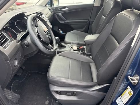 Used 2020 Volkswagen Tiguan SE FWD image 9