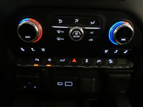 Certified 2022 GMC Sierra 1500 Denali image 15