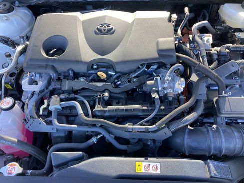 Certified 2025 Toyota Camry SE w/ Convenience Package image 18