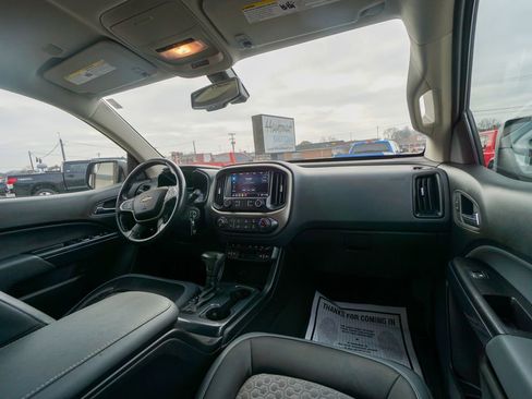 Used 2019 Chevrolet Colorado Z71 image 14