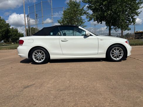 Used 2011 BMW 128i Convertible image 35