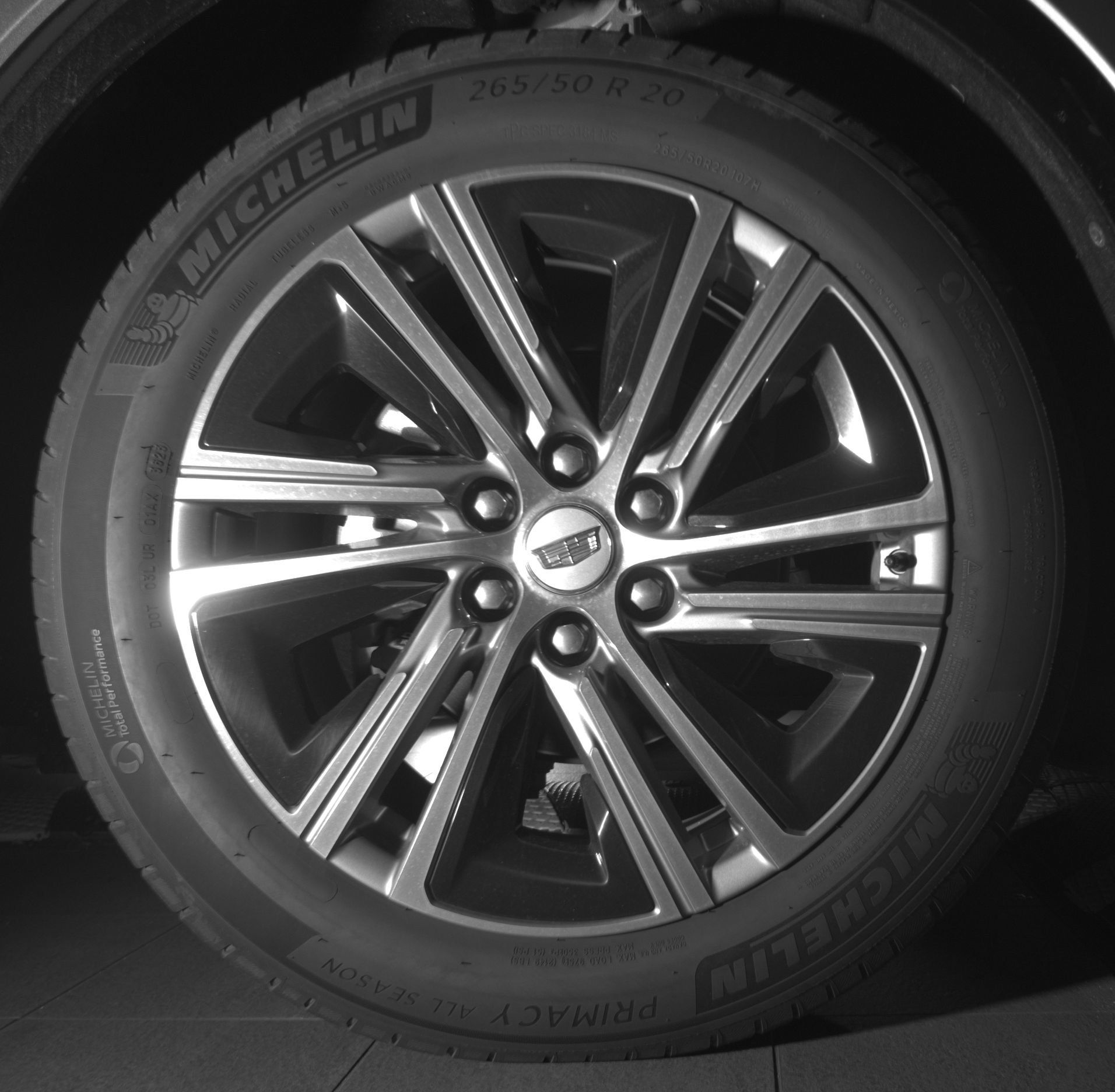 Certified 2024 Cadillac Lyriq Luxury RWD image 9
