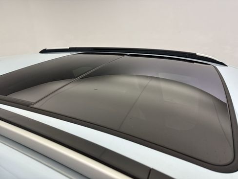 Used 2022 Chevrolet Bolt EUV Premier w/ Sun & Sound Package image 20