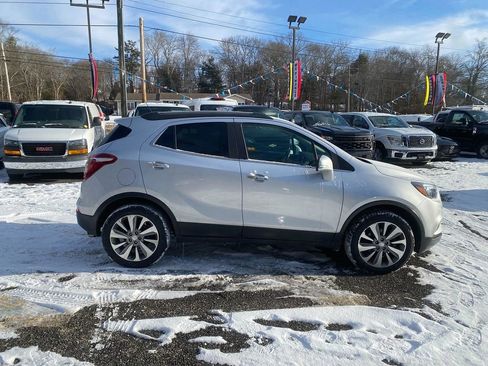Used 2019 Buick Encore Preferred image 4