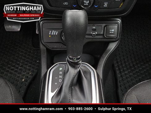 Used 2022 Jeep Renegade Latitude w/ Convenience Group AWD/4WD image 15
