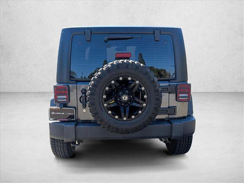 Used 2018 Jeep Wrangler Sport image 8