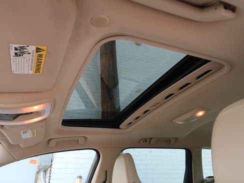 Used 2014 Volvo XC70 3.2 image 31