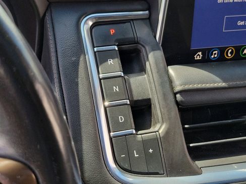 Used 2021 Chevrolet Suburban High Country w/ Premium Package image 32